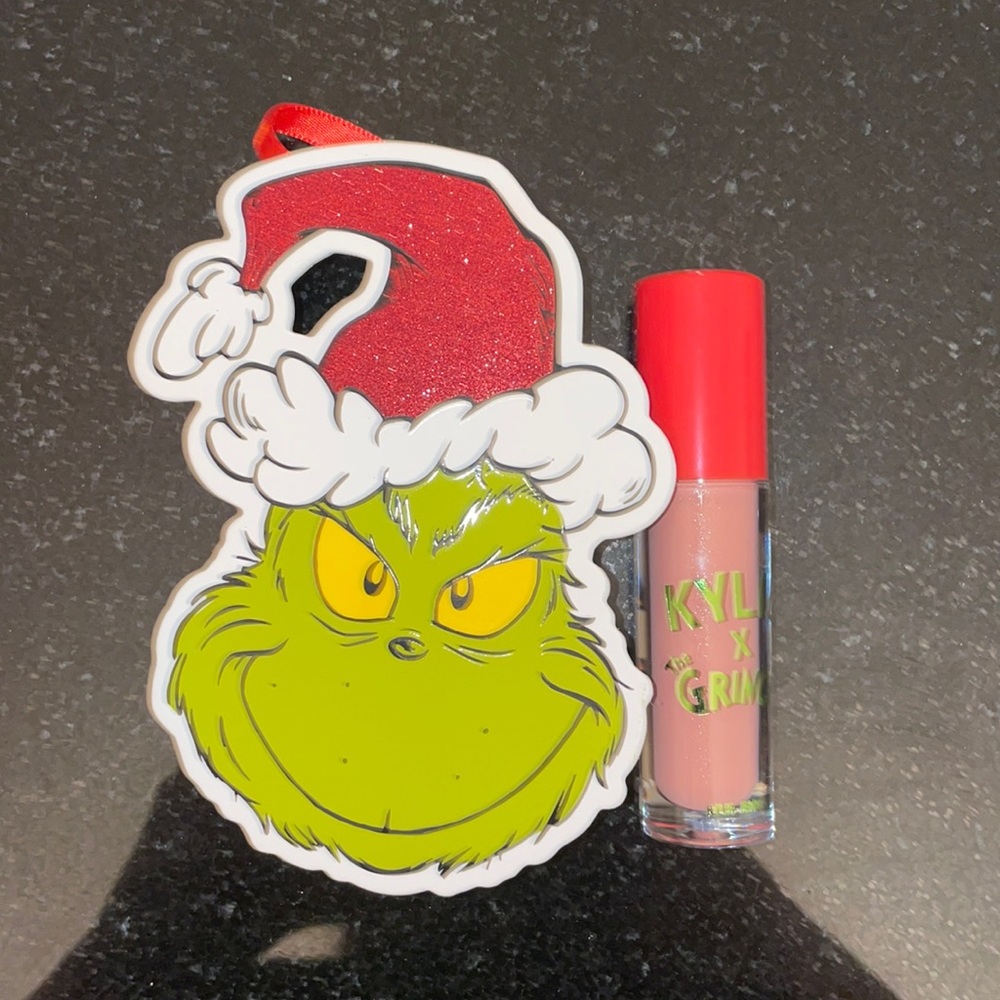 Kylie Cosmetics X grinch
